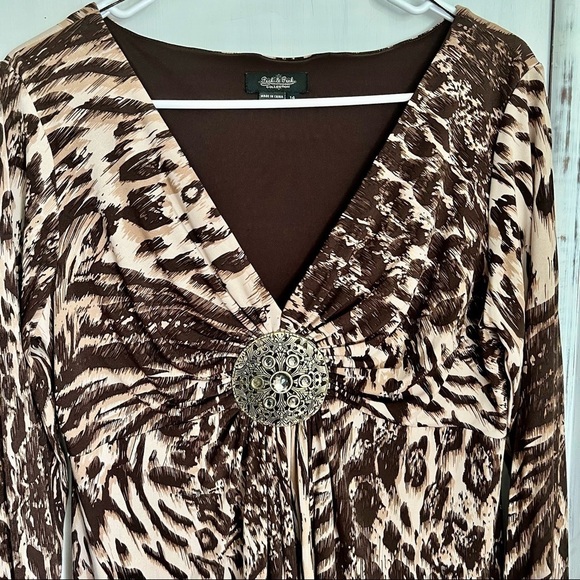 Peck & Peck Collection Animal Print Midi Dress Ruched V Neck Stretchy Comfy 14 - Picture 4 of 11